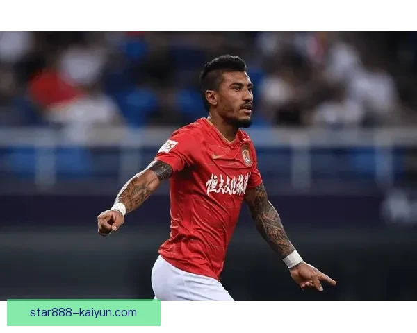 保利尼奥重塑球队核心价值，成为中场铁盾与进攻利刃的完美结合，状态回暖。