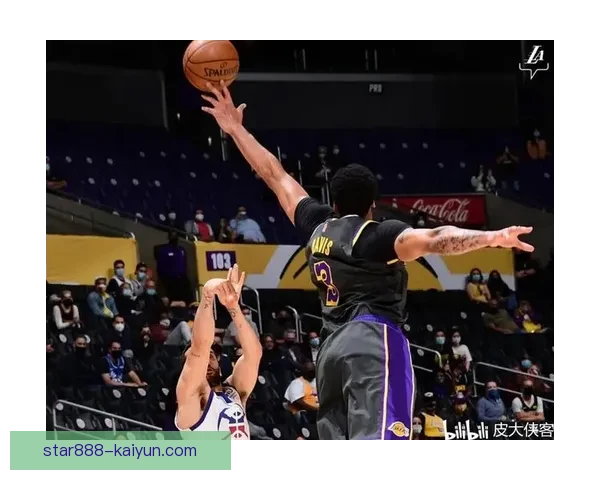 戴维斯比赛强度分析持续关注其在新赛季中的表现趋势